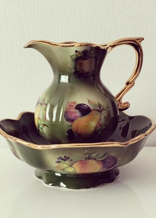 OLD WINDSOR POTTERY kan- en waskomset van Staffordschire, Antiek en Kunst, Antiek | Schalen, Ophalen of Verzenden