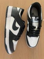Nike Dunk Low Panda - Maat 40, Kleding | Dames, Schoenen, Zwart, Nike, Nieuw, Ophalen of Verzenden