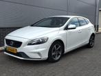 Volvo V40 2.0 D2 R-Design Business, Auto's, Voorwielaandrijving, Gebruikt, Euro 6, 4 cilinders
