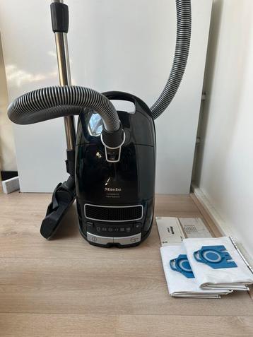 Miele Complete C3 Black Diamond – Inclusief zakken/filters beschikbaar voor biedingen