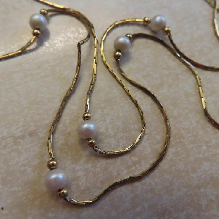 Vergulde ketting Monet jaren 80 met pareltjes faux pearls, Sieraden, Tassen en Uiterlijk, Kettingen, Zo goed als nieuw, Overige materialen