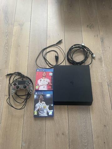 PlayStation 4 Slim 1TB + FIFA 20 & FIFA 18 + Controller beschikbaar voor biedingen