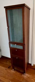 Gratis af te halen. Vitrinekast Badkamerkast, Ophalen, Minder dan 50 cm, Gebruikt, 150 tot 200 cm
