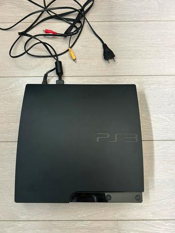 PlayStation 3 slim met 2 controllers en 3 spellen beschikbaar voor biedingen