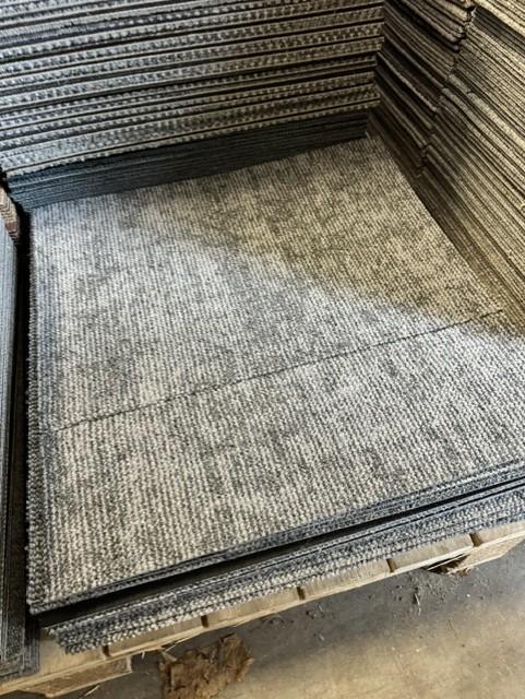 Partij Desso tapijttegels nieuw 50x50cm 5m2 grijs #76, Huis en Inrichting, Stoffering | Vloerbedekking, Nieuw, Tapijttegels, Crème