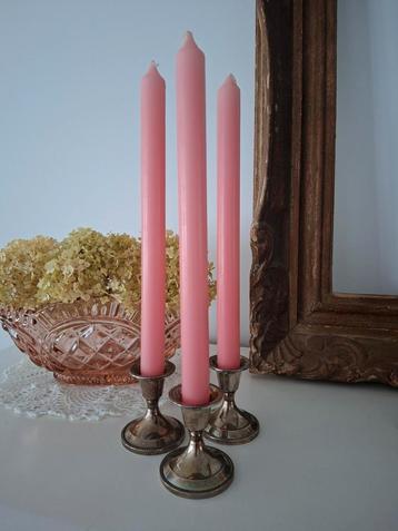 Prachtige brocante oude verzilverde kandelaars kaarshouders beschikbaar voor biedingen