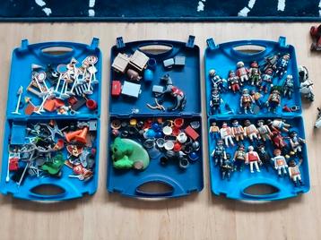 Veel (losse) playmobiel poppetjes/onderdelen en accessoires beschikbaar voor biedingen