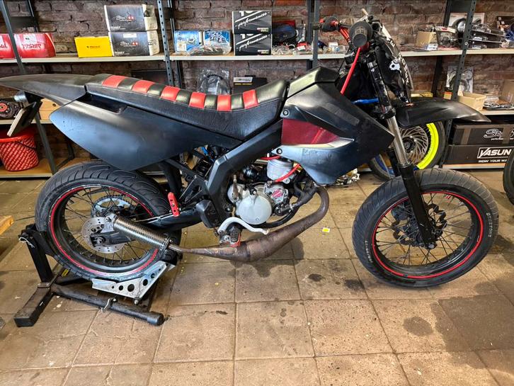 Derbi xtreme in onderdelen bidalot project opknaper, Fietsen en Brommers, Brommeronderdelen | Algemeen, Gebruikt, Frame, Ophalen of Verzenden