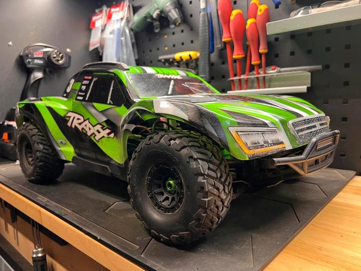 Traxxas Maxx Slash 6s met upgrades!, Hobby en Vrije tijd, Modelbouw | Radiografisch | Auto's, Gebruikt, Auto offroad, Elektro