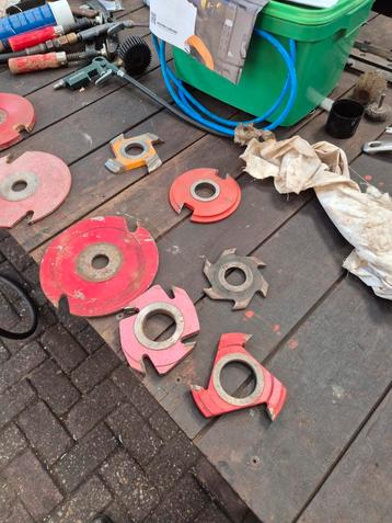 Beitelkoppen beschikbaar voor biedingen