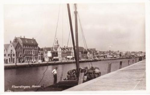 VLAARDINGEN,- Haven binnenvaartschip met manden.24-08, Verzamelen, Ansichtkaarten | Nederland, Gelopen, Zuid-Holland, 1940 tot 1960