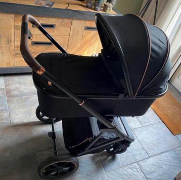 Rose gold qute kinderwagen beschikbaar voor biedingen