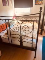 Bed 160 x200 zwart metalen frame plus lattenbodem ikea, Antiek en Kunst, Ophalen