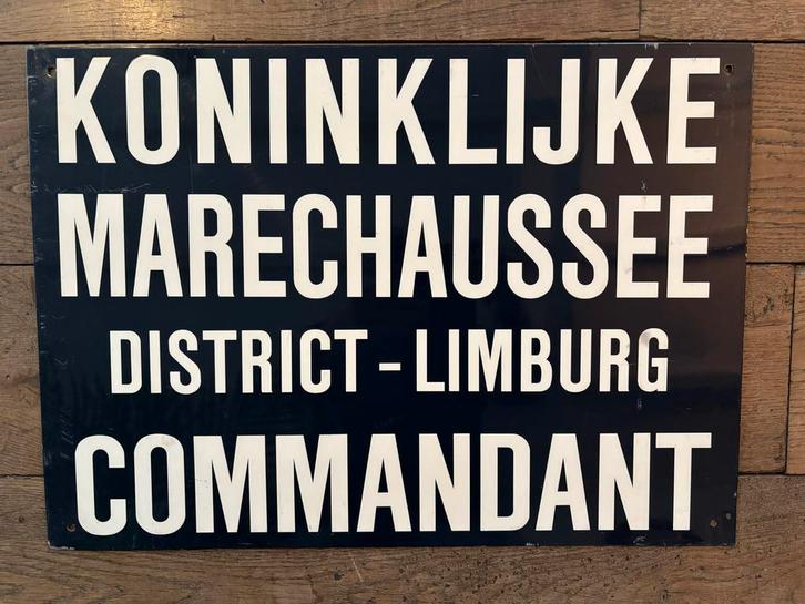 Oud Emaille Bord KMar Koninklijke Marechaussee Limburg, Verzamelen, Merken en Reclamevoorwerpen, Gebruikt, Reclamebord, Ophalen of Verzenden