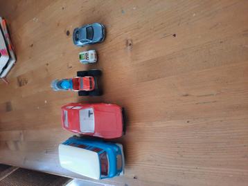 5 autootjes beschikbaar voor biedingen