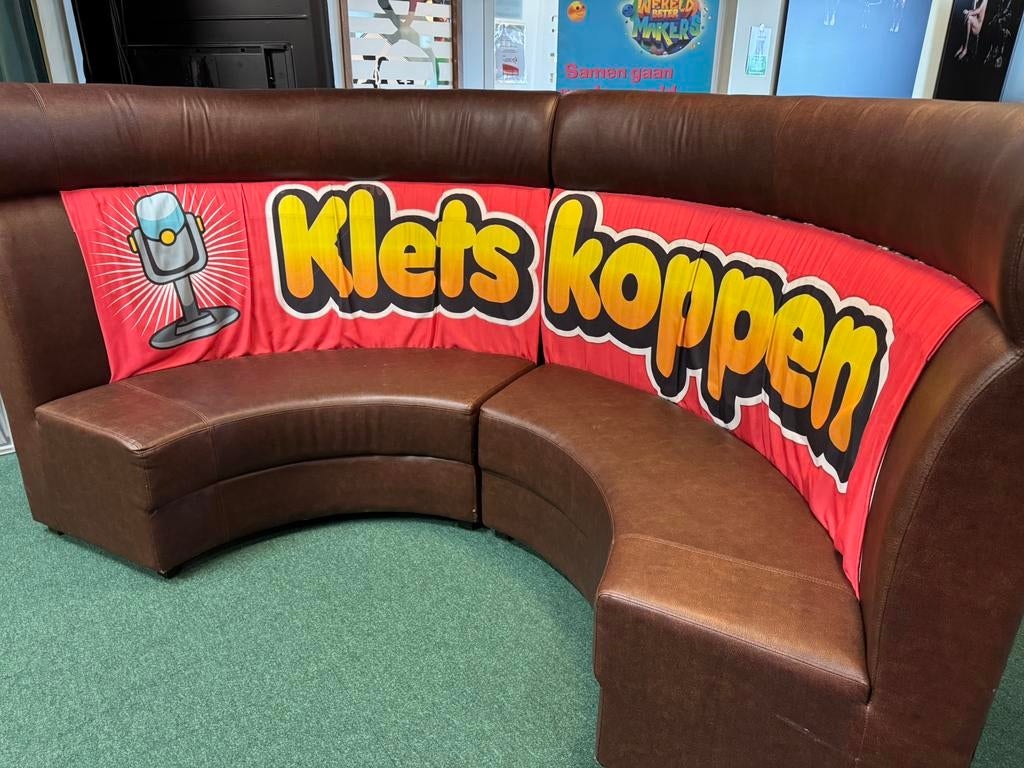 Halfronde horeca eetkamerbank / doek kan eraf, Drie personen of meer, Ticket of Toegangskaart