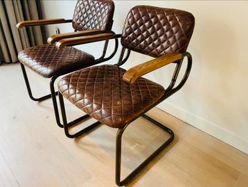 2 Lifestyle stijlvolle vintage stoelen – nieuwprijs €880 beschikbaar voor biedingen