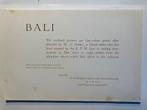 1938. LIFE IN BALI. 12 PICTURES BY W.G. HOFKER. KPM. 1938., Ophalen of Verzenden