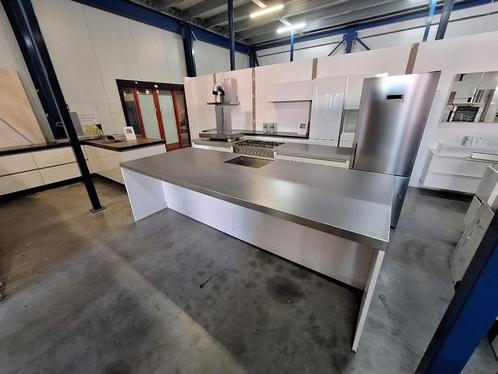Complete keuken Compleet met APP 120Keukens op voorraad 2717, Huis en Inrichting, Keuken | Complete keukens, Zo goed als nieuw