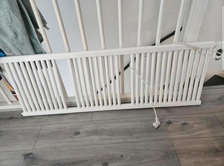 Handdoek radiator elektrisch, Doe-het-zelf en Verbouw, Verwarming en Radiatoren, Zo goed als nieuw, Radiator, 80 cm of meer, 60 tot 150 cm