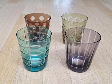 Polspotten waterglazen beschikbaar voor biedingen