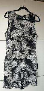 Playsuit met bladeren print, maat 42, zgan, Kleding | Dames, Jumpsuits, Maat 42/44 (L), Ophalen of Verzenden, Zo goed als nieuw