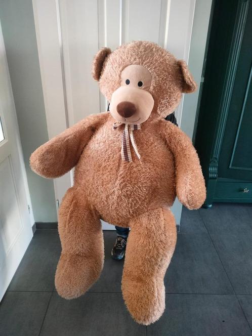 Grote Bruine Beer mega bruine knuffelbeer, Kinderen en Baby's, Speelgoed | Knuffels en Pluche, Zo goed als nieuw, Beer, Ophalen