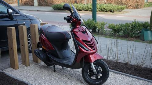 Piaggo zip 50cc (evt. teruil tegen zip 4t 80cc), Fietsen en Brommers, Scooters | Piaggio, Zo goed als nieuw, Zip, Ophalen