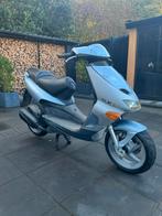 Aprilia sr 150cc 2t papieren🇮🇹 dd optie, Fietsen en Brommers, Scooters | Aprilia, Ophalen, Tweetakt, Overige modellen, Zo goed als nieuw