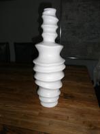 witte BOB design vaas , hoogte 51cm, aparte hoge smalle vaas, Huis en Inrichting, Nieuw, Ophalen of Verzenden, Wit, 50 tot 75 cm