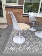 Tulip Eettafel met Draaistoelen - Design Klassieker, Huis en Inrichting, Stoelen, Ophalen of Verzenden