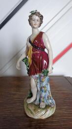 Antieke allegorische porseleinen figuur, Ophalen