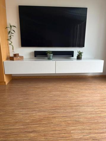 Modern Zwevend TV-Meubel Wit + apothekers- + 2 losse kastjes
