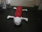 Ikea Fabler kat/poes of hond 56 cm wit met rood pakje kussen, Kinderen en Baby's, Speelgoed | Knuffels en Pluche, Ophalen of Verzenden