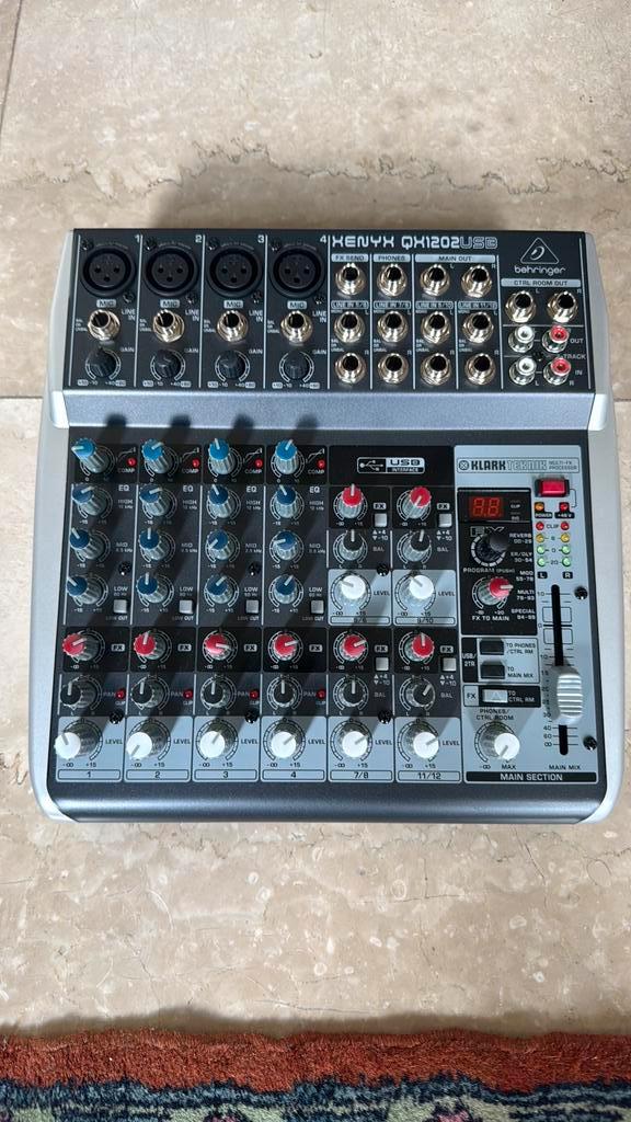 USB mixer Behringer QX 1202, Muziek en Instrumenten, Mengpanelen, Zo goed als nieuw, 10 tot 20 kanalen, Microfooningang, Ophalen of Verzenden