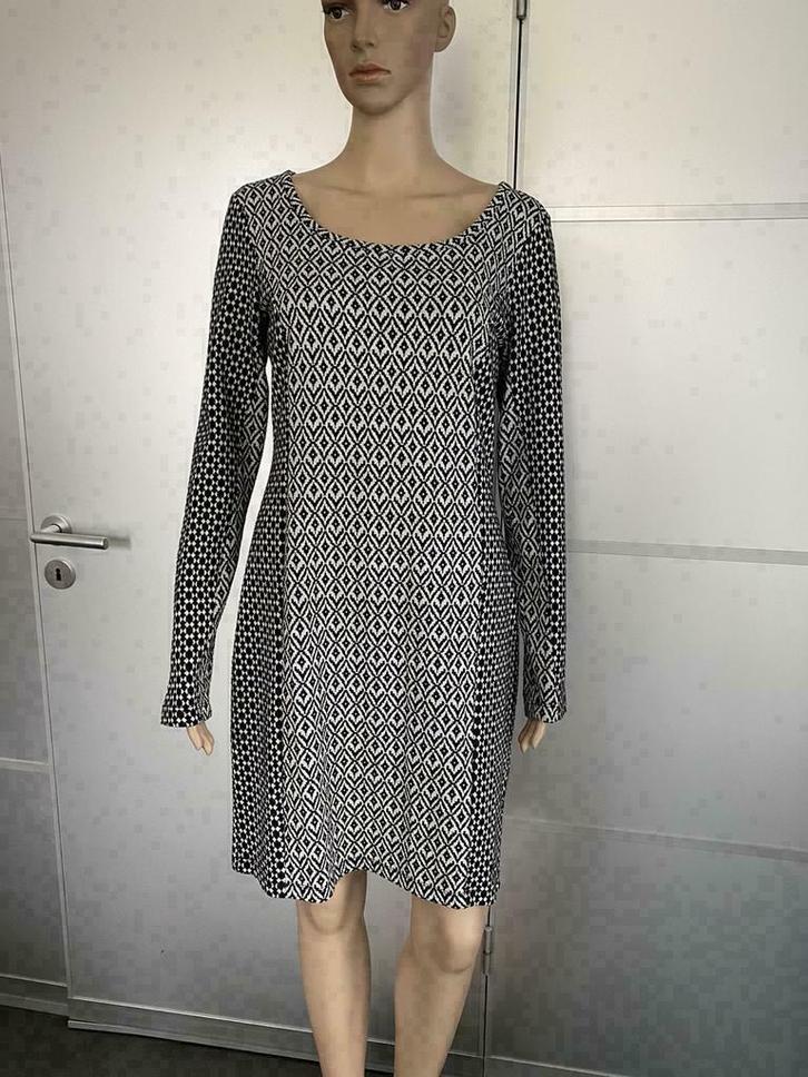 E1059 Dept: maat M=38/40 fijn-gebreide jurk zwart/wit jurkje, Kleding | Dames, Jurken, Zo goed als nieuw, Maat 38/40 (M), Zwart