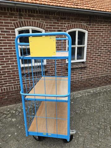 Etagewagen kar, etagewagen, 3 zijdes dicht, met rem beschikbaar voor biedingen