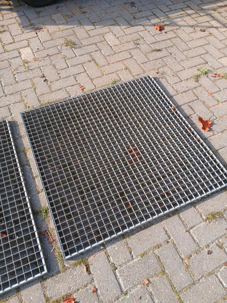 Gegalvaniseerde Roosters / Looproosters.  5 stuks in 1 koop, Tuin en Terras, Palen, Balken en Planken, Gebruikt, Overige typen