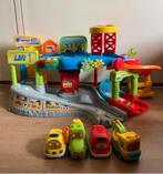 Toet toet autos, complete garage, wegdelen en auto’s, Ophalen, Zo goed als nieuw, 2 tot 4 jaar