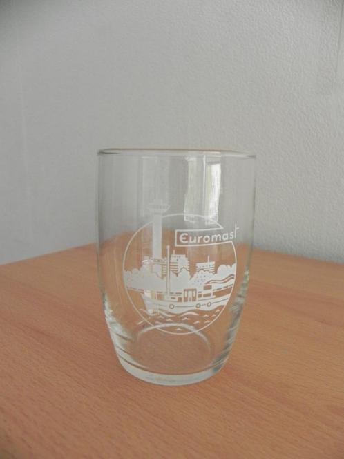 Euromast glaasje vintage, Verzamelen, Glas en Borrelglaasjes, Zo goed als nieuw, Ophalen