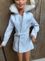 Leer look met bont look Barbie jas, Ophalen of Verzenden, Gebruikt, Kleertjes