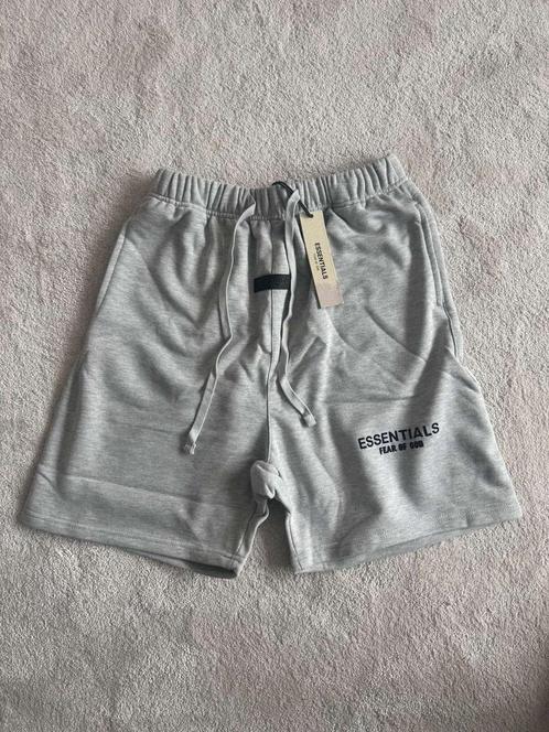 Essentials  grey shorts, Kleding | Heren, Broeken en Pantalons, Nieuw, Maat 48/50 (M), Grijs, Verzenden