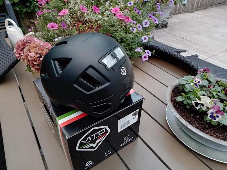 Helm voor snorfiets (scooter), Fietsen en Brommers, Fietsaccessoires | Fietshelmen, Zo goed als nieuw, Heer of Dame, M, Ophalen of Verzenden