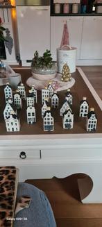 Delfts blauwe 18x KLM huisjes - decoratie, Ophalen of Verzenden, Zo goed als nieuw, Overige materialen, Overige typen