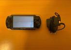 PSP 3004 incl oplader, Spelcomputers en Games, PSP 3000, Ophalen of Verzenden, Zo goed als nieuw, Zwart