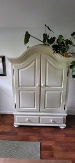GRATIS: Mooie ruime buffetkast, Ophalen, Gebruikt, 50 tot 75 cm, 200 cm of meer