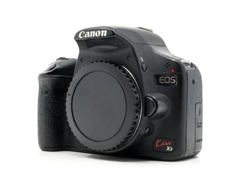 Canon EOS Kiss X3 – Alleen body + oplader & batterij, Audio, Tv en Foto, Fotocamera's Digitaal, Zo goed als nieuw, Spiegelreflex