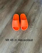Herenslippers mt 46 + gratis nieuwe badslippers, Ophalen of Verzenden, Zo goed als nieuw, Zwart