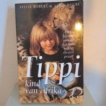 TIPPI KIND UIT AFRIKA / Kleine meisje met wilde dieren praat beschikbaar voor biedingen