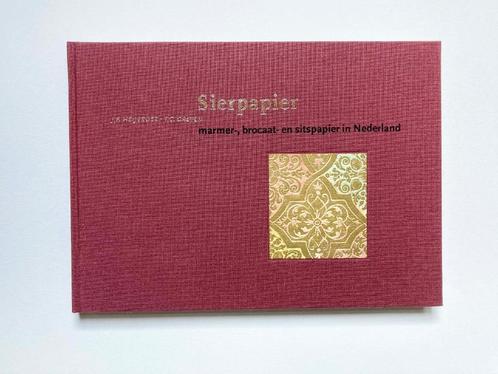Sierpapier : marmer-, brocaat- en sitspapier in Nederland, Boeken, Overige Boeken, Gelezen, Ophalen of Verzenden